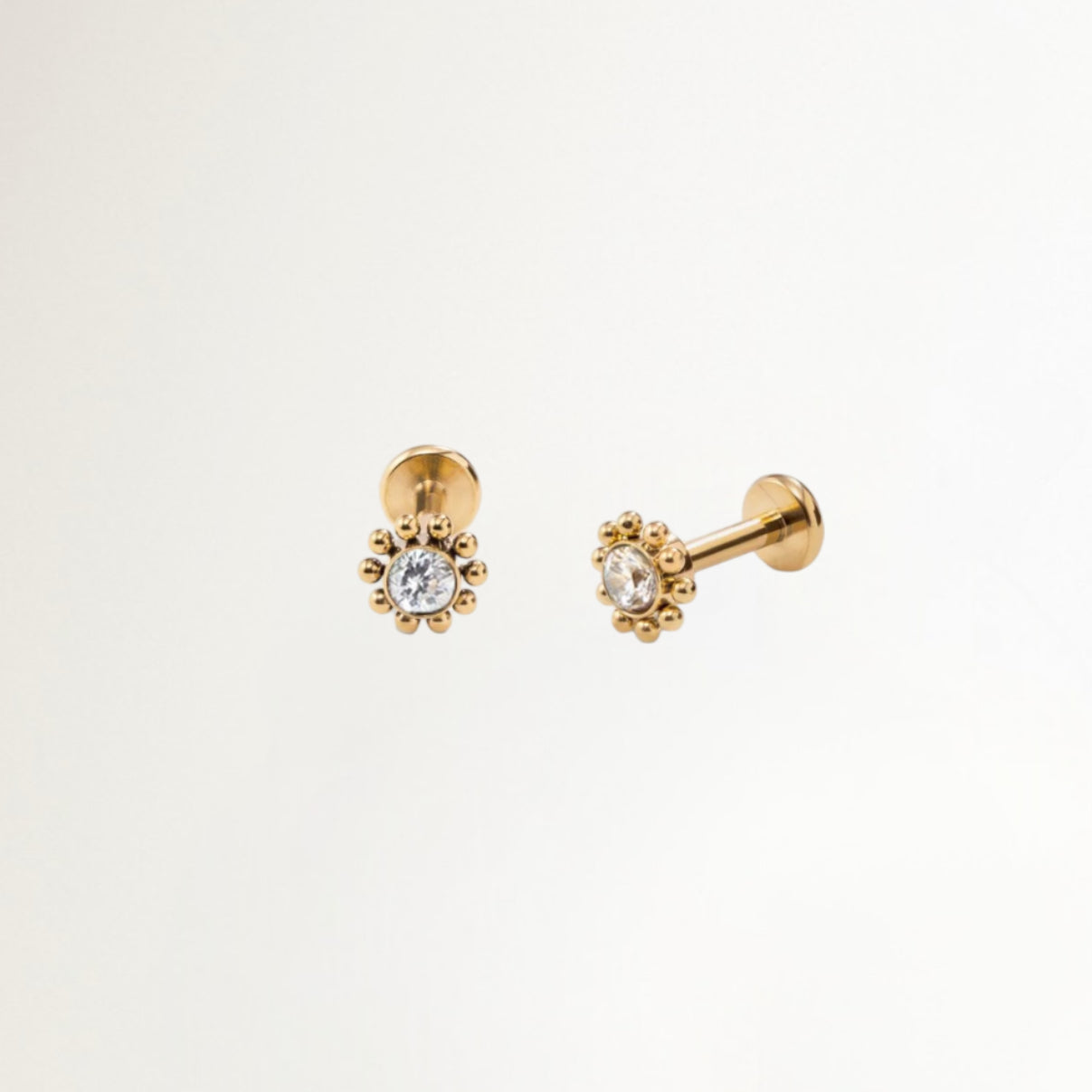 PIERCING FLOR CON CIRCON BAÑADO EN ORO (1 UNIDAD)