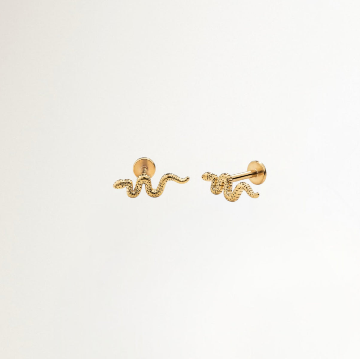 PIERCING SERPIENTE BAÑADO EN ORO (1 UNIDAD)