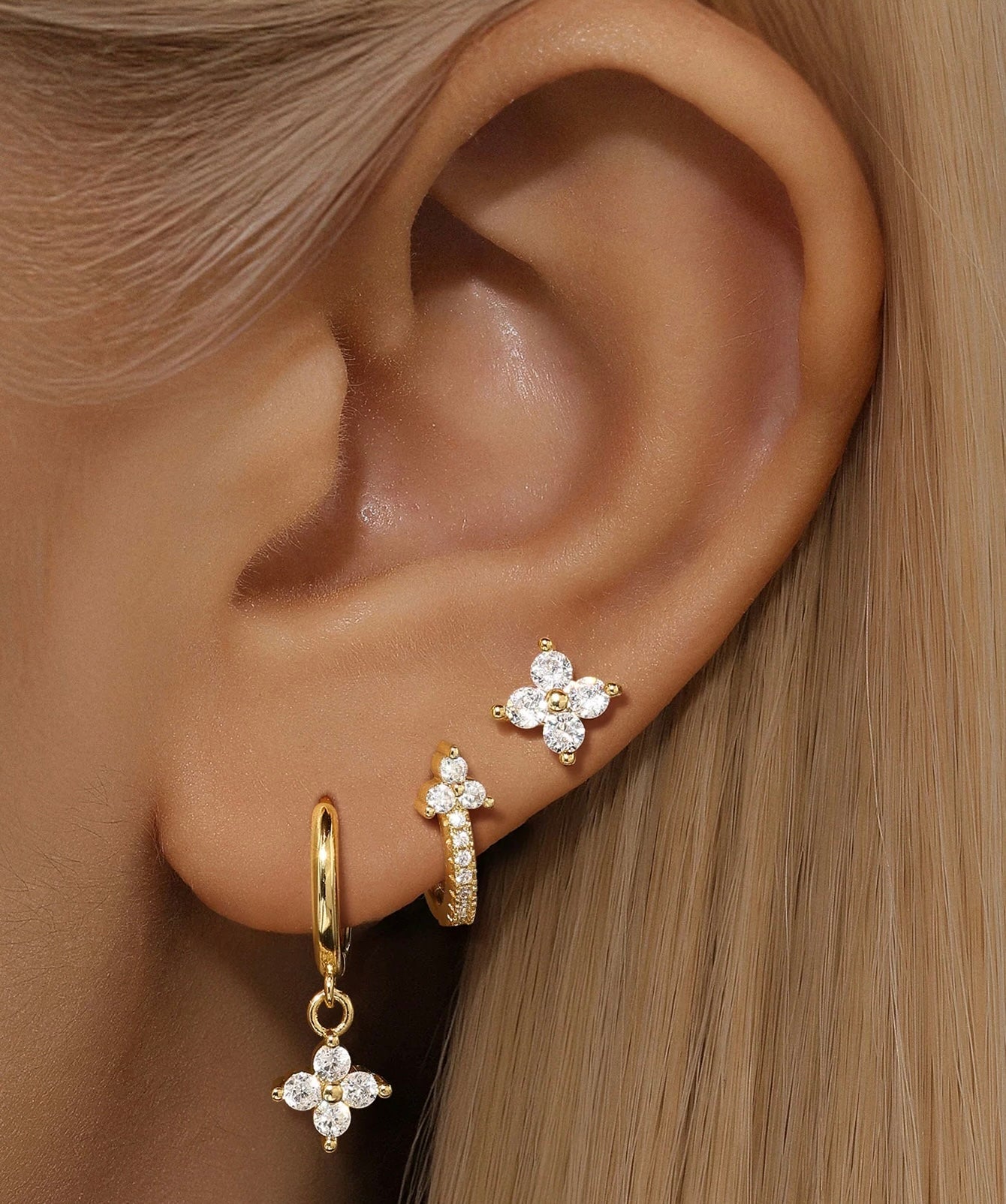 ARGOLLAS FLORAL BAÑADAS EN ORO