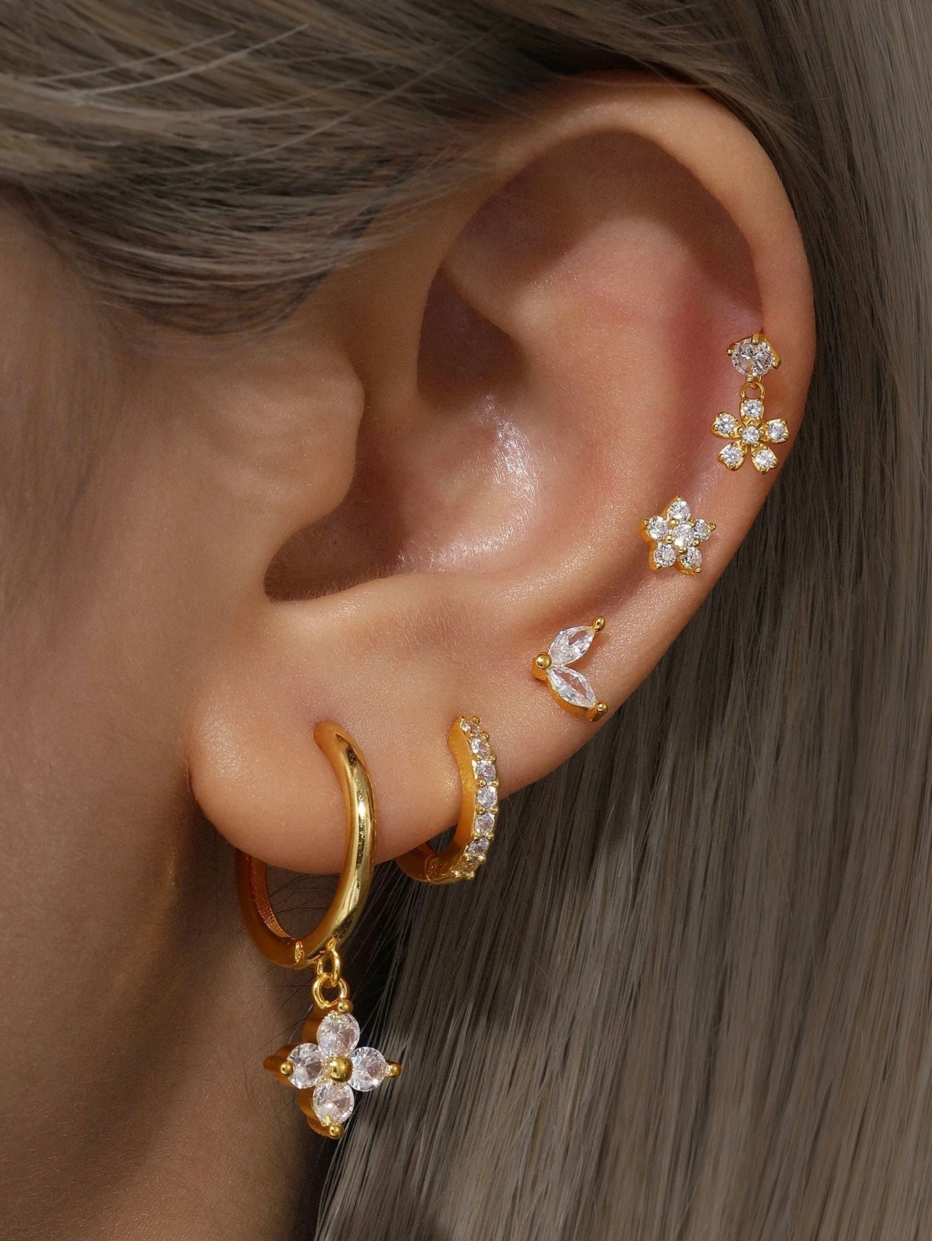 ARGOLLAS BRILLANTE BAÑADAS EN ORO 8MM