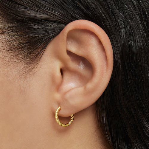 ARGOLLAS ENTRELAZADOS BAÑADAS EN ORO