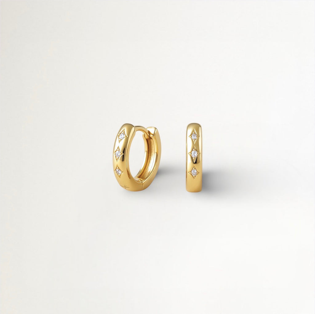 ARGOLLAS 3 PUNTOS EN CIRCONIA BAÑADOS EN ORO