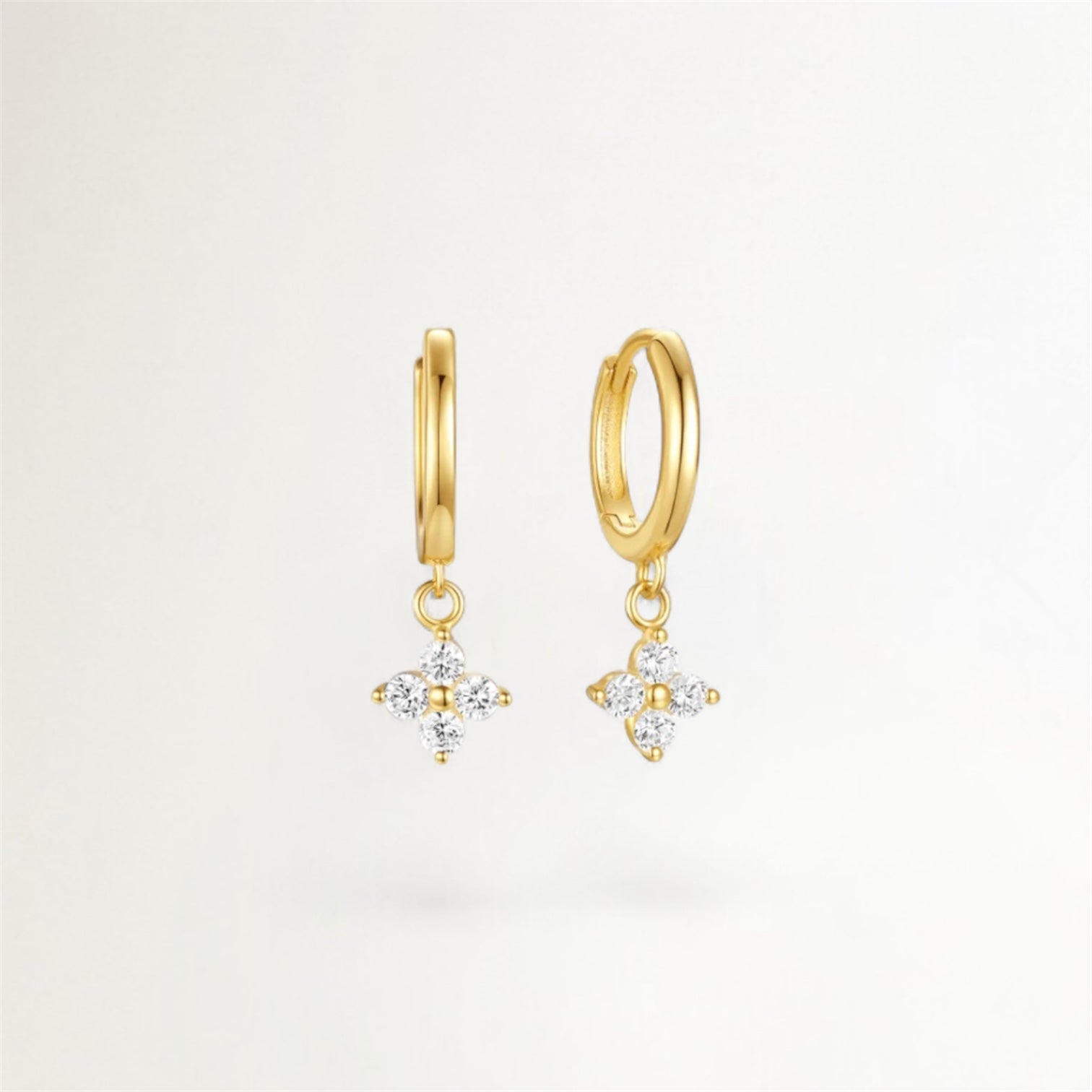 ARGOLLAS FLORAL BAÑADAS EN ORO